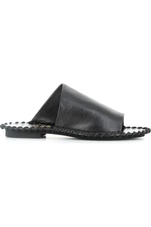 Alexander Hotto Schoenen, Dames, Zwart, 37 1/2 EU, Leer, Zwarte leren sandaal asymmetrisch gemaakt