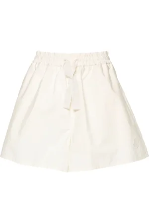 Moncler Korte broeken, Dames, Wit, S, Katoen, Logo-Appliqué Poplin Shorts