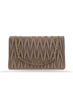 Miu Miu Tassen, Dames, Bruin, ONE Size, Leer, Schoudertas met magnetische knoop van leer