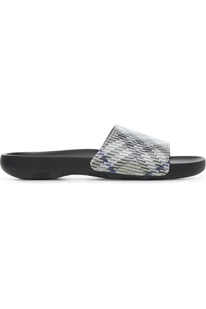 Burberry Schoenen, Heren, Grijs, 44 EU, Slip-On Sandalen met Check Motief