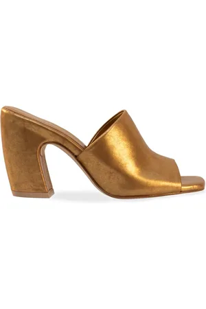 Cortana Schoenen, Dames, Geel, 40 EU, Leer, Metallic Gouden Mules met Vierkante Neus