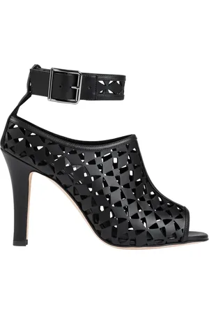 Manolo Blahnik Schoenen, Dames, Zwart, 36 EU, Leer, Zwarte leren sandalen met lasergesneden details