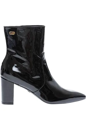Stuart Weitzman Schoenen, Dames, Zwart, 39 EU, Leer, Linaria Enkellaarsjes