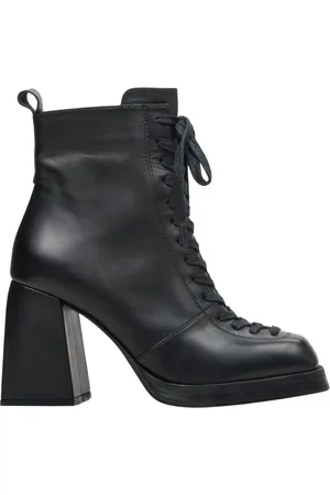 Estro Schoenen, Dames, Zwart, 40 EU, Leer, Leren Enkellaarsjes met Blokhak