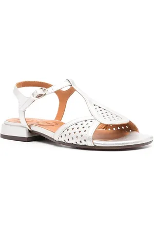 Chie Mihara Schoenen, Dames, Grijs, 41 EU, Leer, Zilverkleurige sandalen met gespsluiting en enkelbandje