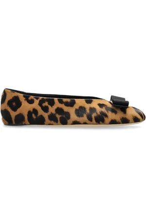 Salvatore Ferragamo Schoenen, Dames, Bruin, 38 1/2 EU, Leer, Ballerina`s met dierenmotief