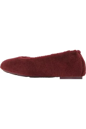 Stuart Weitzman Schoenen, Dames, Rood, 37 EU, Shearling Ballerina`s - Winterse Stijl