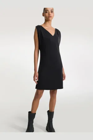 RRD Kleedjes, Dames, Zwart, M, Polyester, V-Hals Jurk met Ruffles