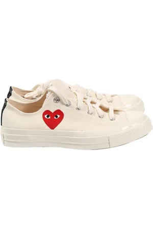 Comme des Garçons Schoenen, Heren, , 41 EU, Canvas Sneakers met Hartjesprint