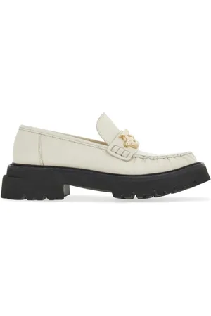 Salvatore Ferragamo Schoenen, Dames, Wit, 39 EU, Leer, Gancio leren loafers