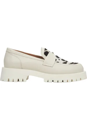 Estro Schoenen, Dames, , 39 EU, Leer, Lichtbeige Loafers met Luipaardprint