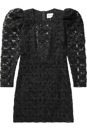 Munthe Kleedjes, Dames, Zwart, M, Elegante Zwarte Jurk met Geborduurde Bloemen