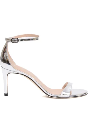 Stuart Weitzman Schoenen, Dames, Grijs, 37 1/2 EU, Leer, Zilveren Gelamineerde Sandalen Elegante Hakken