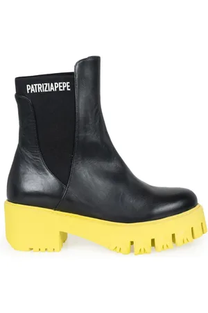 Patrizia Pepe Schoenen, Dames, Zwart, 38 EU, Leer, Slip-on Chelsea Boots met Tractorzool