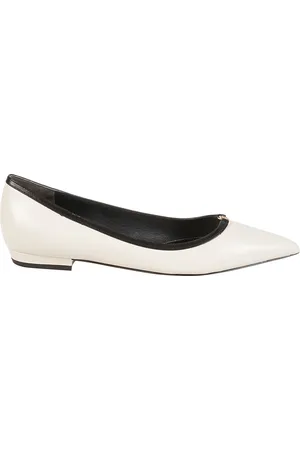 Tory Burch Schoenen, Dames, Wit, 36 EU, Leer, Double T Gesp Puntige Ballerina`s