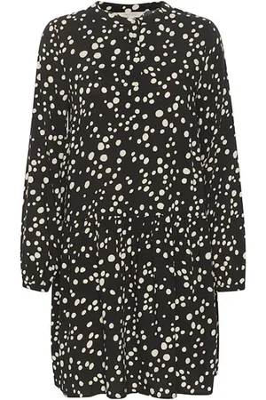 Part Two Kleedjes, Dames, Zwart, 3Xl, Zwarte Jurk met Stippenprint en Pofmouwen