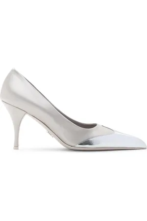 Prada Schoenen, Dames, Grijs, 38 1/2 EU, Elegante Nude Pumps voor Vrouwen