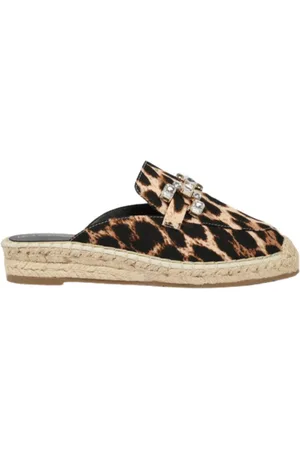 Lola Casademunt Schoenen, Dames, Veelkleurig, 38 EU, Luipaardprint Platte Espadrilles met Kristallen Gesp Detail
