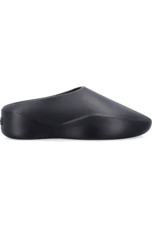 FEAR OF GOD Schoenen, Heren, Zwart, 43 EU, Zwarte Gesloten Schoenen Stijlvolle Slip-on