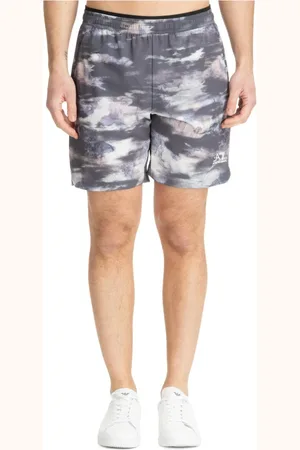 EA7 Korte broeken, Heren, Grijs, M, Polyester, Abstract Multicolor Trekkoord Shorts met Logo