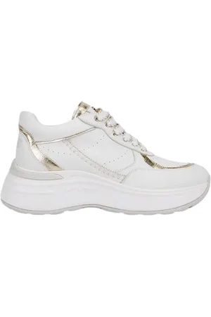 Janet&Janet Schoenen, Dames, Wit, 37 EU, Wit/Goud Leren Sneakers met Luxe Inzetstukken
