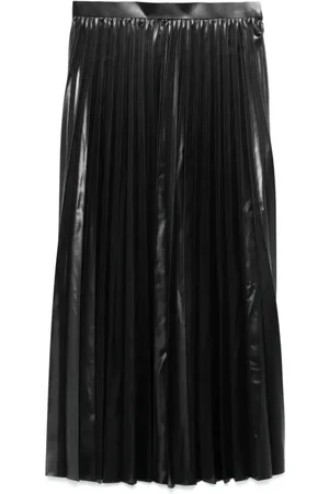 JUNYA WATANABE Rokken, Dames, Zwart, M, Zwarte Geplooide Rok met Glanzende Afwerking