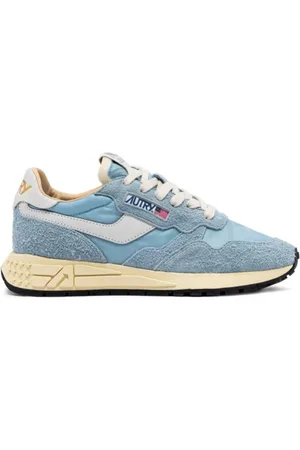 Autry Schoenen, Dames, Blauw, 39 EU, Leer, Suede Patch Logo Sneakers