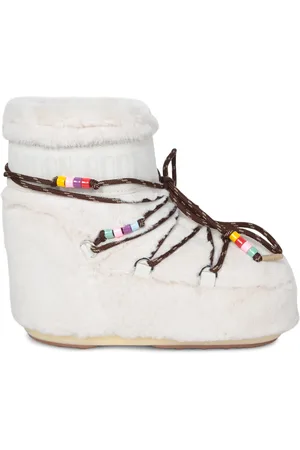 Moon Boot Schoenen, Dames, Wit, 36 EU, Suède, Witte Enkellaarzen Elegante Stijl