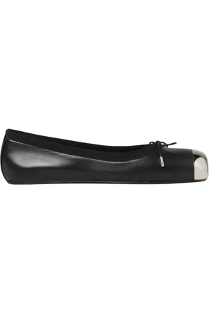 Alexander McQueen Schoenen, Dames, Zwart, 35 EU, Leer, Metalen neuskap ballerina