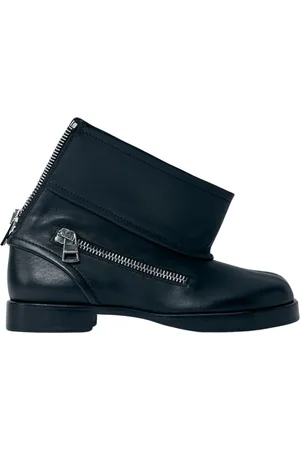 J.W.Anderson Schoenen, Dames, Zwart, 39 EU, Leer, Stijlvolle Leren Biker Boots