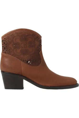 Via Roma Schoenen, Dames, Bruin, 37 EU, Leer, Stijlvolle Leren Enkellaarzen met Uitsnijding