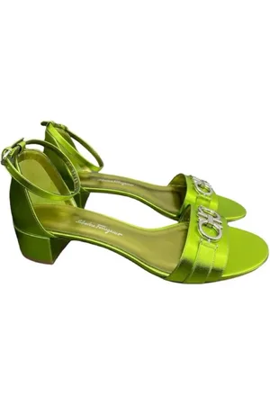 Salvatore Ferragamo Schoenen, Dames, Groen, 37 EU, Stijlvolle Sandalen voor Mannen en Vrouwen