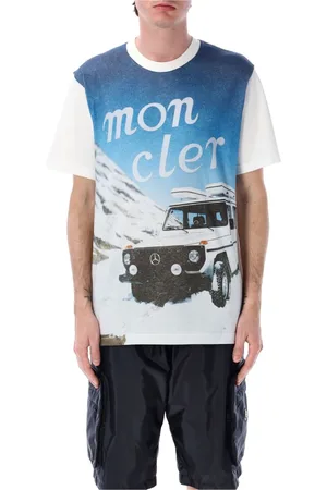 Moncler Tops, Heren, Veelkleurig, XL, Katoen, Auto Logo Bedrukt T-Shirt Wit Blauw