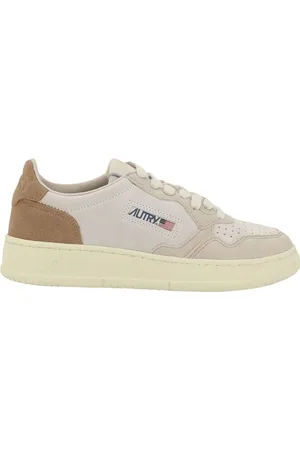 Autry Schoenen, Dames, , 36 EU, Geperforeerde Lage Top Leren Sneakers