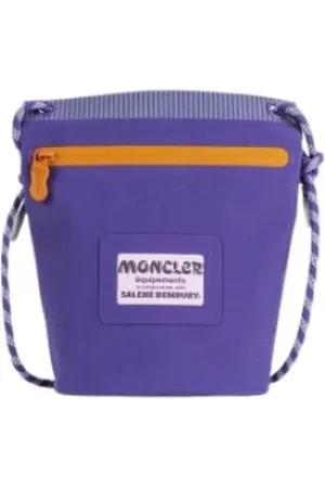 Moncler Tassen, Dames, Paars, ONE Size, Polyester, Waterdichte clutch tas van Salehe Bembury