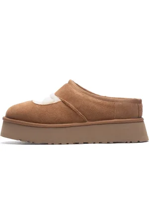 UGG Schoenen, Dames, Bruin, 40 EU, Wol, Stijlvolle Mary Jane Schoenen Chestnut