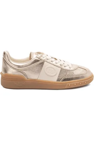 VALENTINO Schoenen, Dames, Geel, 38 EU, Leer, Goudkleurige Leren Sneakers met Logopanelen