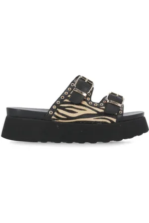 Cult Schoenen, Dames, Zwart, 41 EU, Zwarte leren sandalen met dierenprint