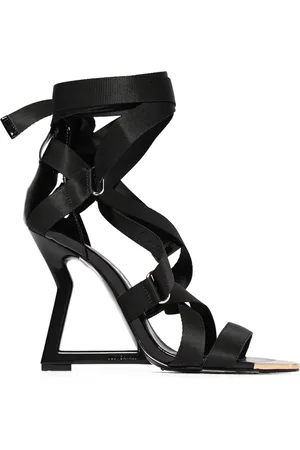 Roberto Cavalli Schoenen, Dames, Zwart, 41 EU, Polyester, Zwarte Patent Sandaal met Beeldhouwkundige Hak