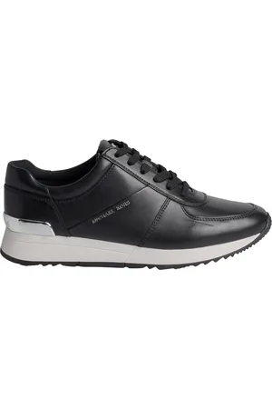 Michael Kors Schoenen, Dames, Zwart, 40 EU, Leer, Casual Leren Sneakers met Metalen Accenten