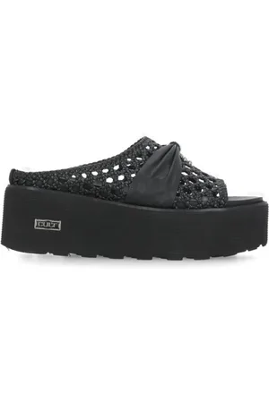 Cult Schoenen, Dames, Zwart, 37 EU, Zwarte leren sandalen met metalen detail