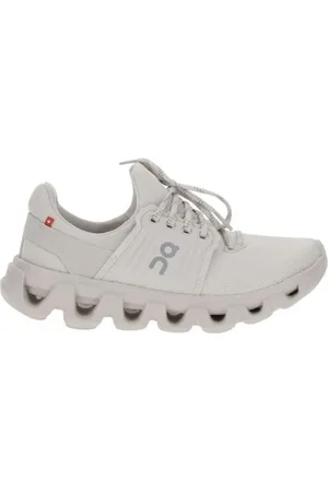 On Running Sport, Dames, Grijs, 38 EU, Cloudswift 4 Sneakers met Cloud Tec® Technologie