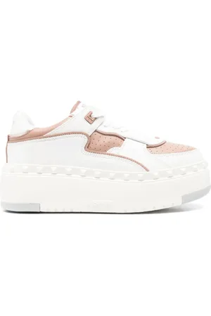 VALENTINO Schoenen, Dames, Wit, 38 1/2 EU, Leer, Witte leren sneakers met Rockstud-details