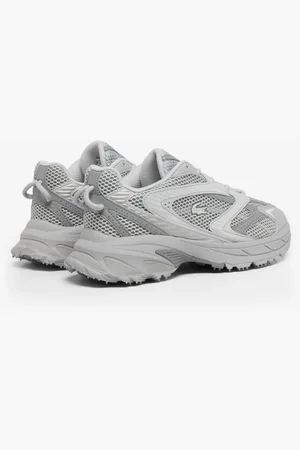 Lacoste Schoenen, Heren, Grijs, 41 EU, Leer, Sportieve Grijze Sneakers voor Heren