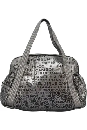 CHANEL Pre-owned, Dames, Grijs, ONE Size, Nylon, Pre-owned Nylon handbags