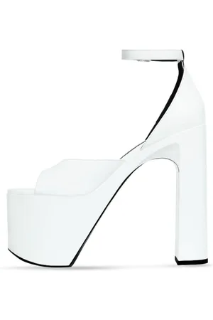 Balenciaga Schoenen, Dames, Wit, 38 EU, Leer, Witte Patent Sandaal met Verstelbare Band