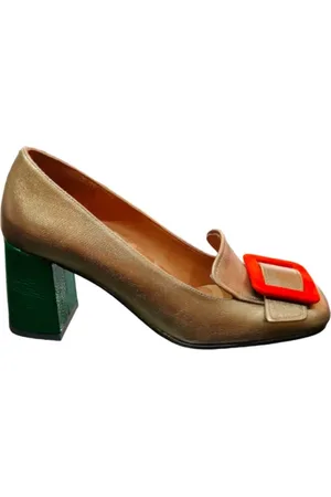 Chie Mihara Schoenen, Dames, Bruin, 36 1/2 EU, Leer, Pema Pumps met Hoge Hak