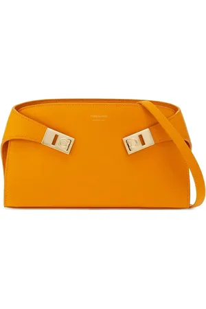 Salvatore Ferragamo Tassen, Dames, Oranje, ONE Size, Oranje Schoudertas met Ritssluiting