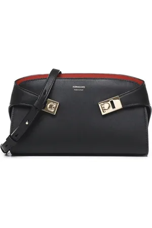 Salvatore Ferragamo Tassen, Dames, Zwart, ONE Size, Leer, Zwarte Kalfsleren Schoudertas