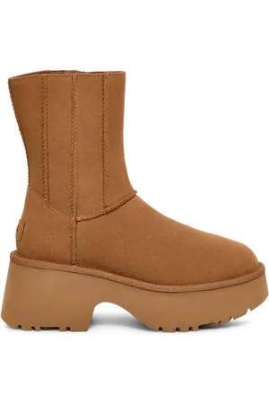 UGG Schoenen, Dames, Bruin, 38 EU, Leer, Bruine Enkellaarzen voor Vrouwen